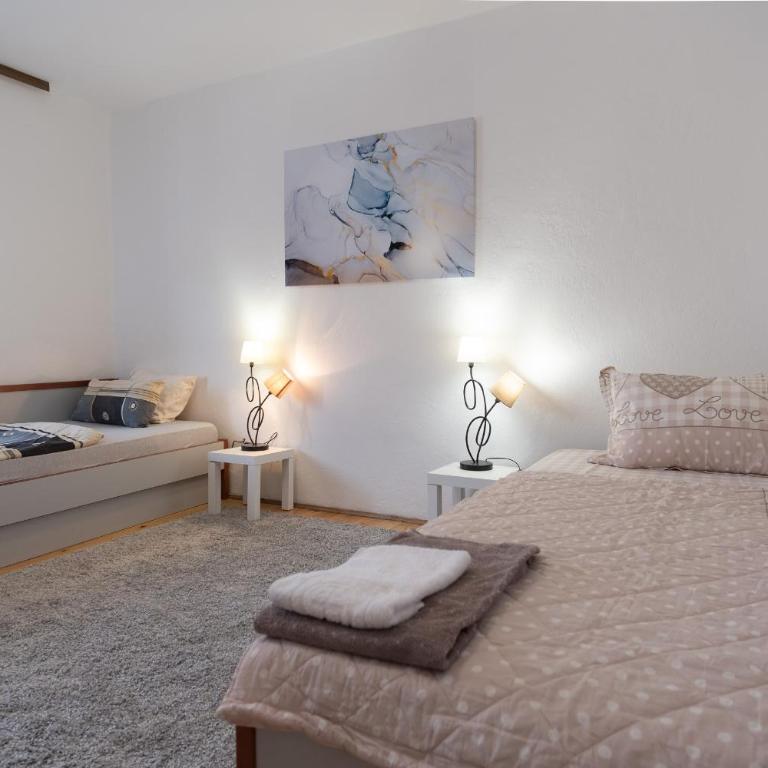Sunny days - One-Bedroom Apartment - 10