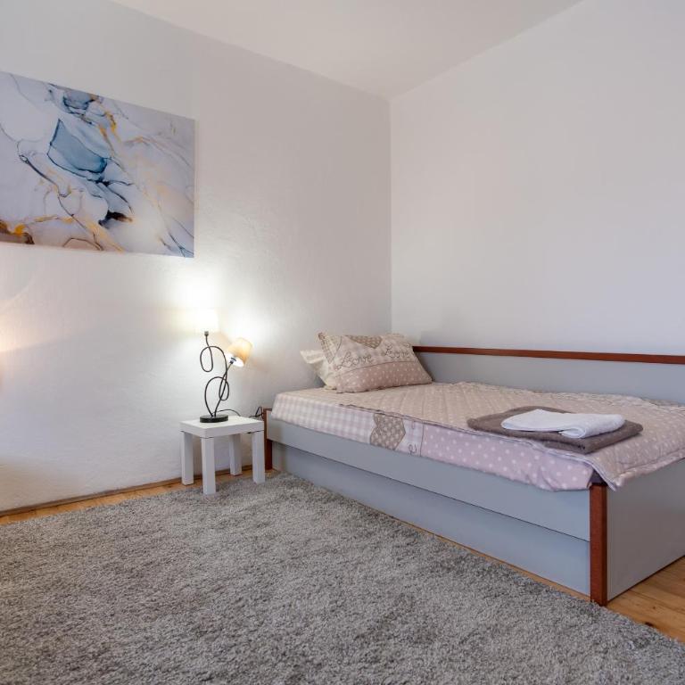 Sunny days - One-Bedroom Apartment - 12