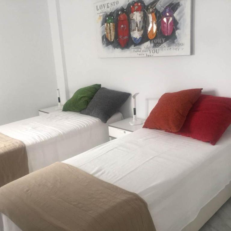 Apartment Sleeps 4 Near Beach - Apartamento - 2