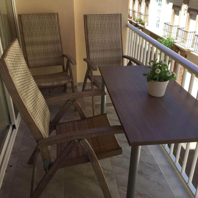 Apartment Sleeps 4 Near Beach - Apartamento - 7