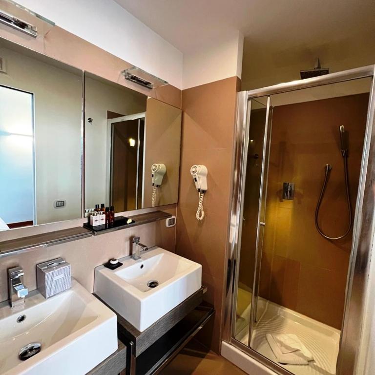 Dolce Vita Guest House - Camera Tripla Deluxe - 9