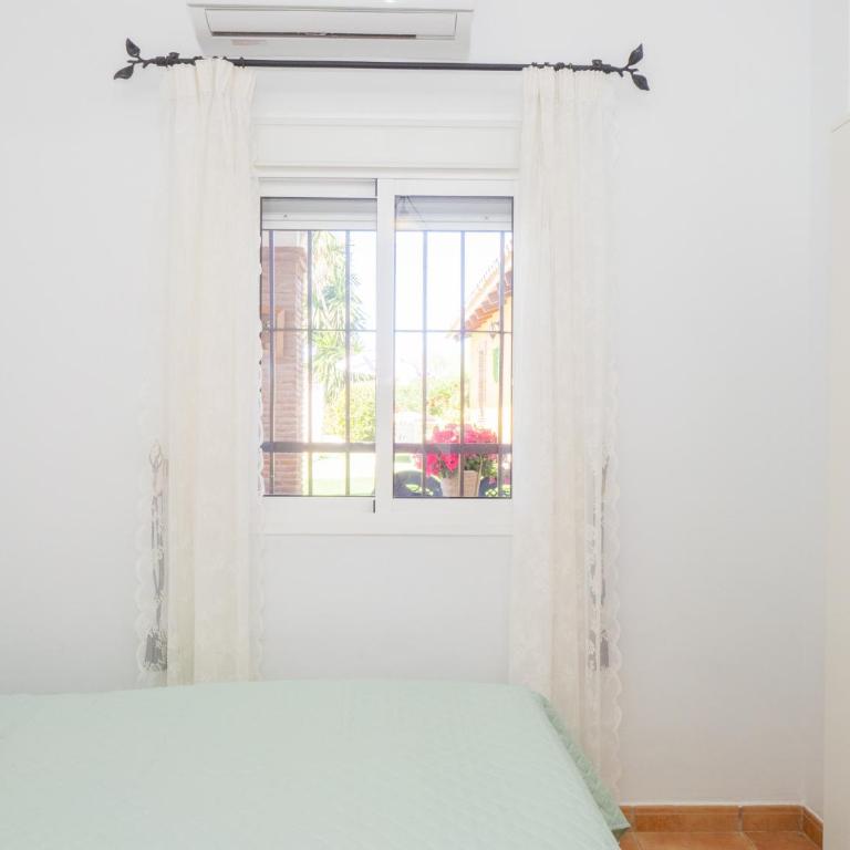 Cubo's Casa María los Javieles - Three-Bedroom House - 39