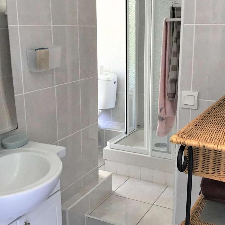 Appartement rénové à 100m de la plage de Trestraou, Perros-Guirec, accès direct GR34 - FR-1-368-172 - Apartment (2 Erwachsene) - 3