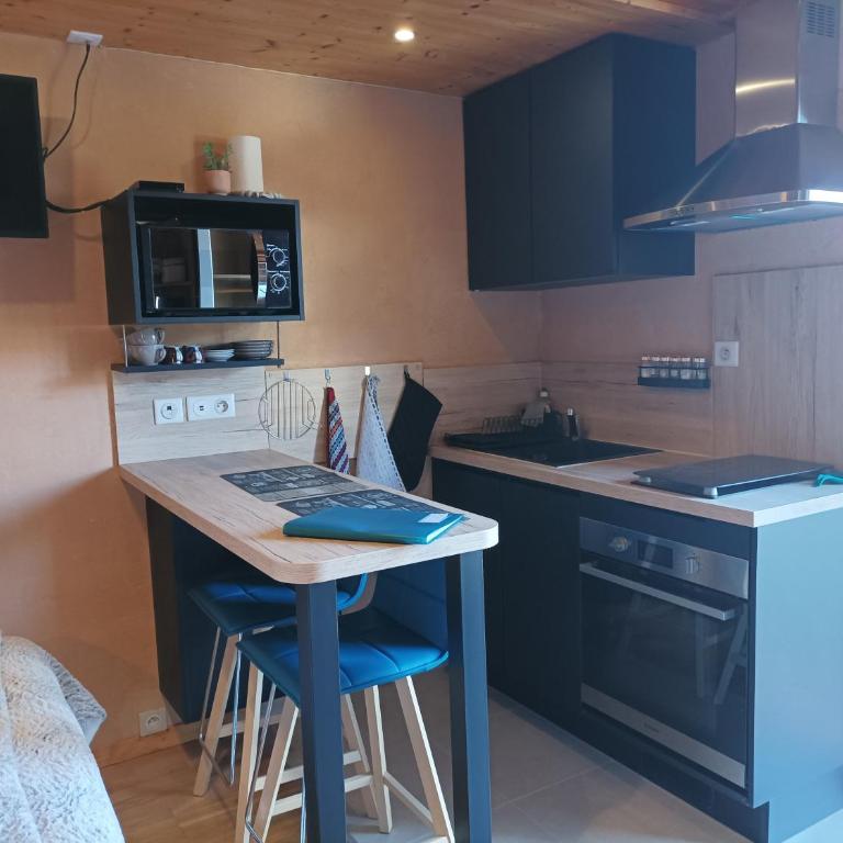 Un petit coin de paradis - Studio Lit Queen-Size - 11