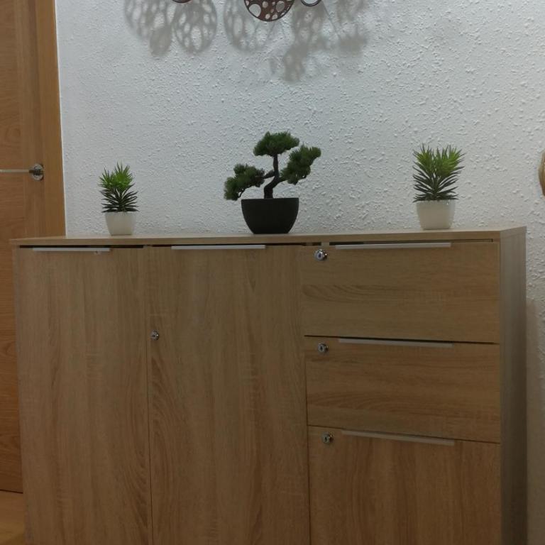 Céntrico apartamento en Valencia próximo parada de metro Ángel Guimerà - Three-Bedroom Apartment - 23