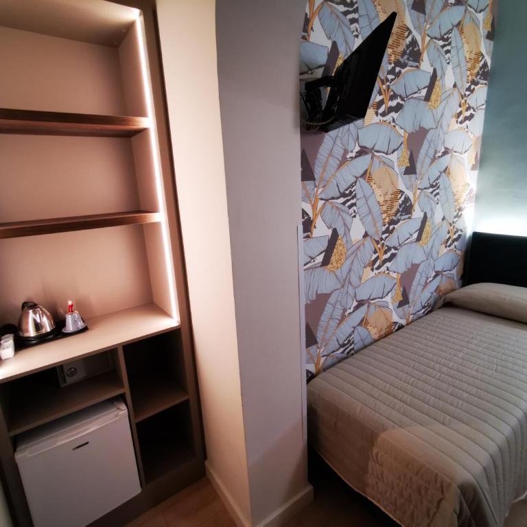 Hotel Balcony - Single Room - 2