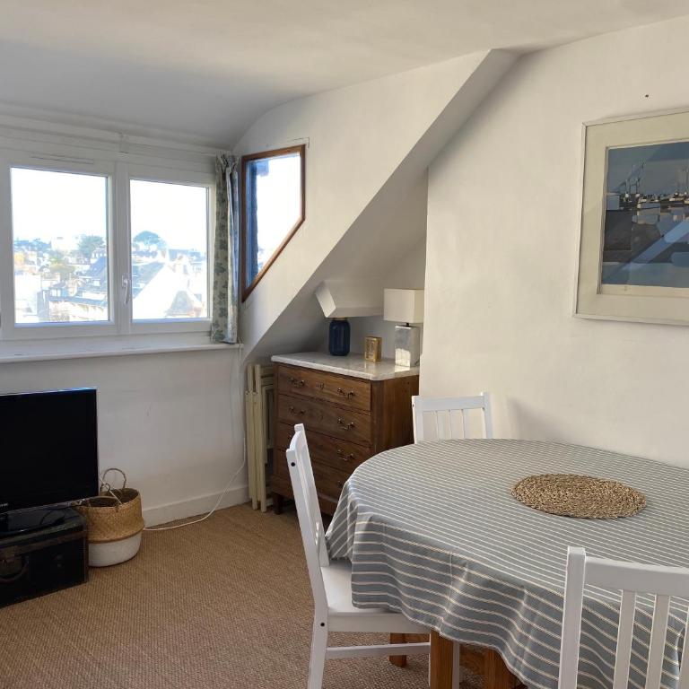 appartement Dinard hyper centre plage de l'Ecluse - Two-Bedroom Apartment - 6