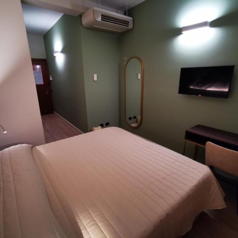 Hotel Balcony - Double Room - 4
