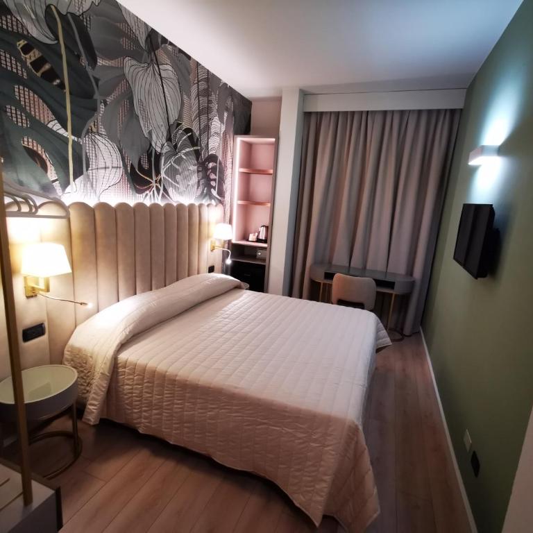 Hotel Balcony - Double Room - 1