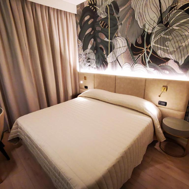 Hotel Balcony - Double Room - 3
