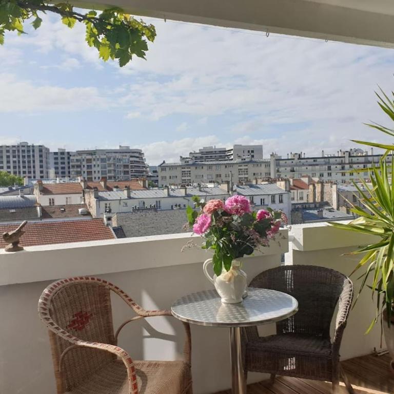 Apt quiet and bright with large terrace - Appartement - 11