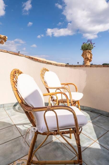 {Villa Jacuzzi Privata}sul mare di Fontane Bianche - Villa con vistas al jardín - 36