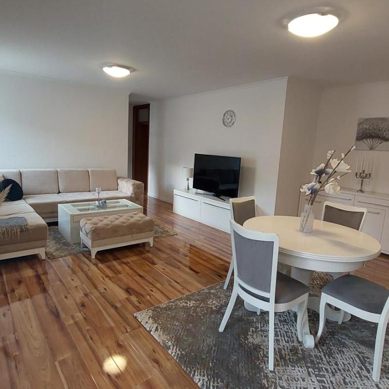 Sweet House - Two-Bedroom Apartment - 1
