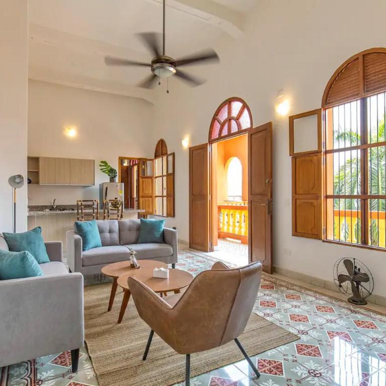 2CM-J1 APARTAMENTO DE 2 ALCOBAS CON VISTA Y PISCINA EN GETSEMANI - Two-Bedroom Apartment - 2