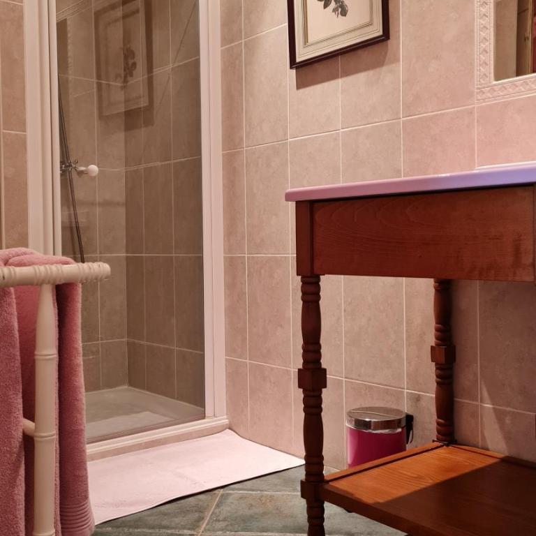 Le Plessis BBB - Deluxe Doppelzimmer mit Dusche - 3