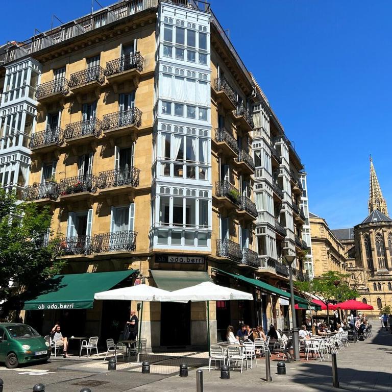 Heart of Midtown ⎮⎮ 5 balconies⎮⎮Walk Score 99 - Casa de 2 dormitorios - 14