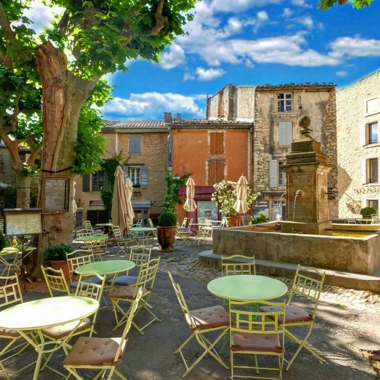 Bastidon à Gordes avec piscine - Appartement 2 Chambres - 33