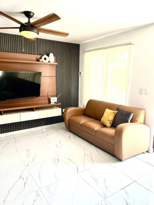 Casa alameda - Casa familiar cerca de la playa - Three-Bedroom Apartment - 8
