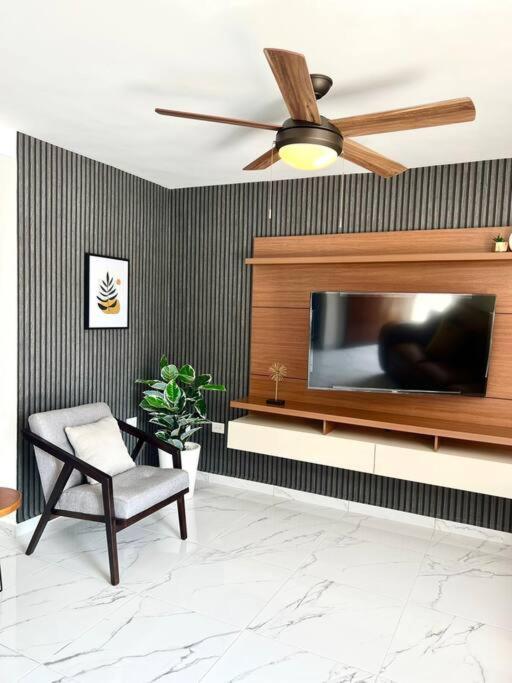Casa alameda - Casa familiar cerca de la playa - Three-Bedroom Apartment - 10