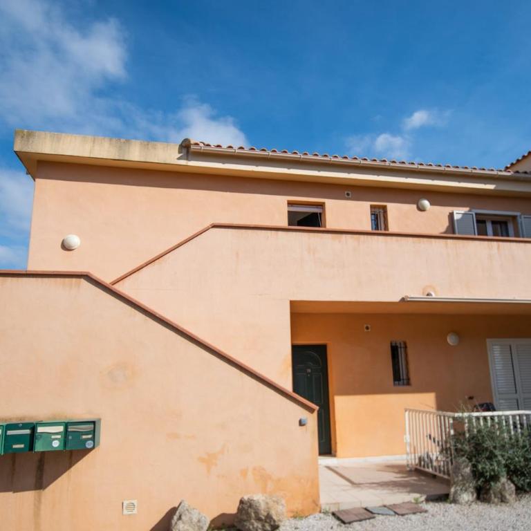 casa notte appart spacieux calme Plage et centre de calvi 15 min à pied - Apartamento - 27