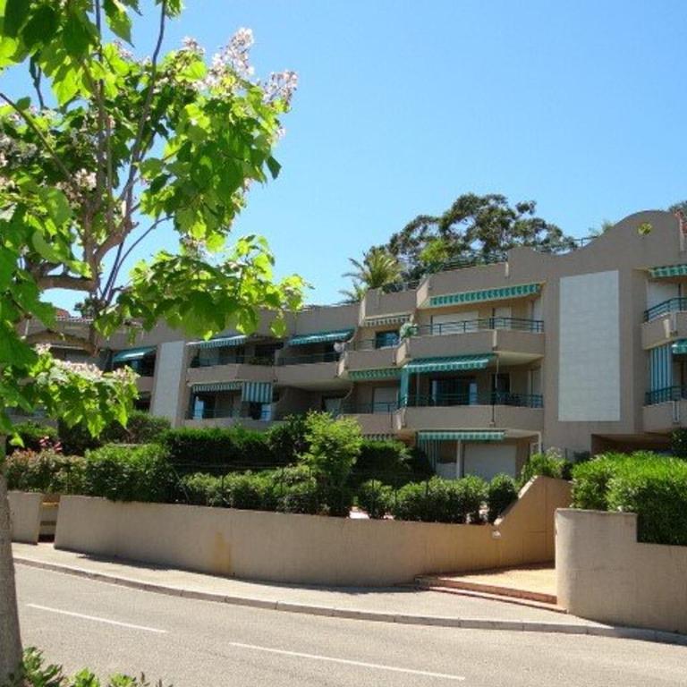 Superbe villa avec immense terrasse et vue sur mer, à 200m des plages - 2 chambres climatisées - FR-1-100-172 - Apartment - 20