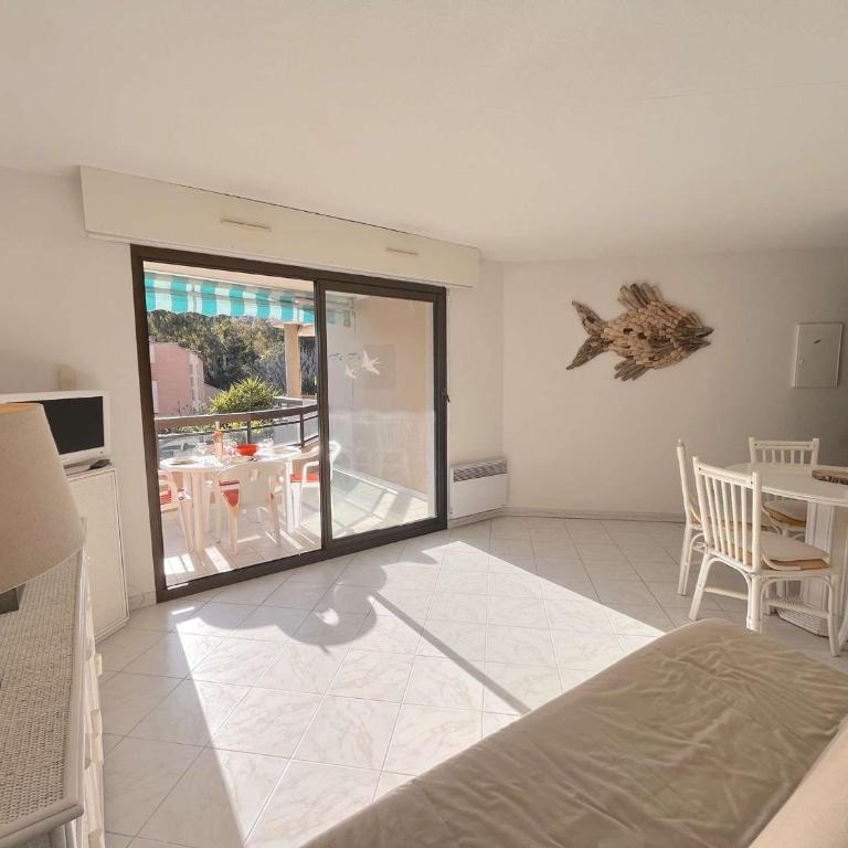 Charmant T2 avec terrasse à 200m des plages - Cavalaire-sur-Mer - FR-1-226B-139 - Appartamento - 2