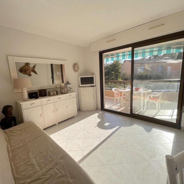 Charmant T2 avec terrasse à 200m des plages - Cavalaire-sur-Mer - FR-1-226B-139 - Appartamento - 4