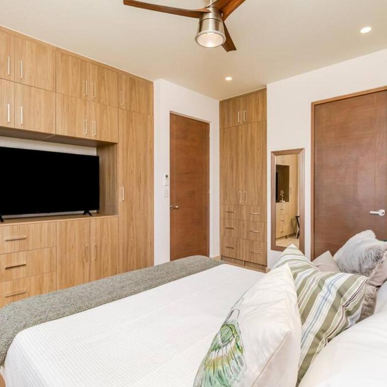 Luxury Condo, 2BR, Fast Internet, Condo Akul - Two-Bedroom Apartment - 7