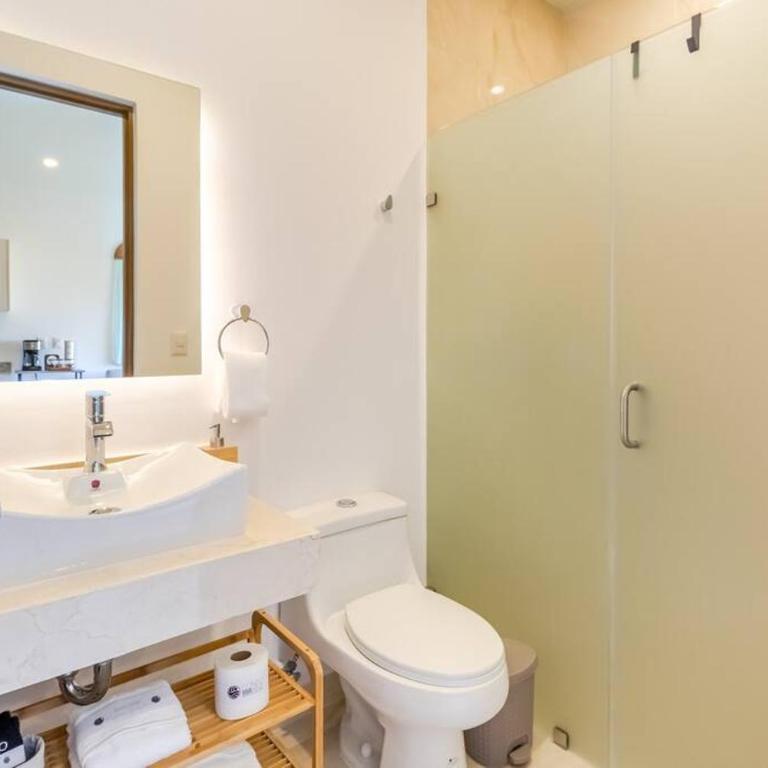 Luxury Condo, 2BR, Fast Internet, Condo Akul - Two-Bedroom Apartment - 20