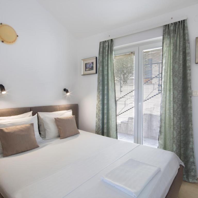 Spa Resort Bečići - Apartman sa Pogledom na Bazen - 37