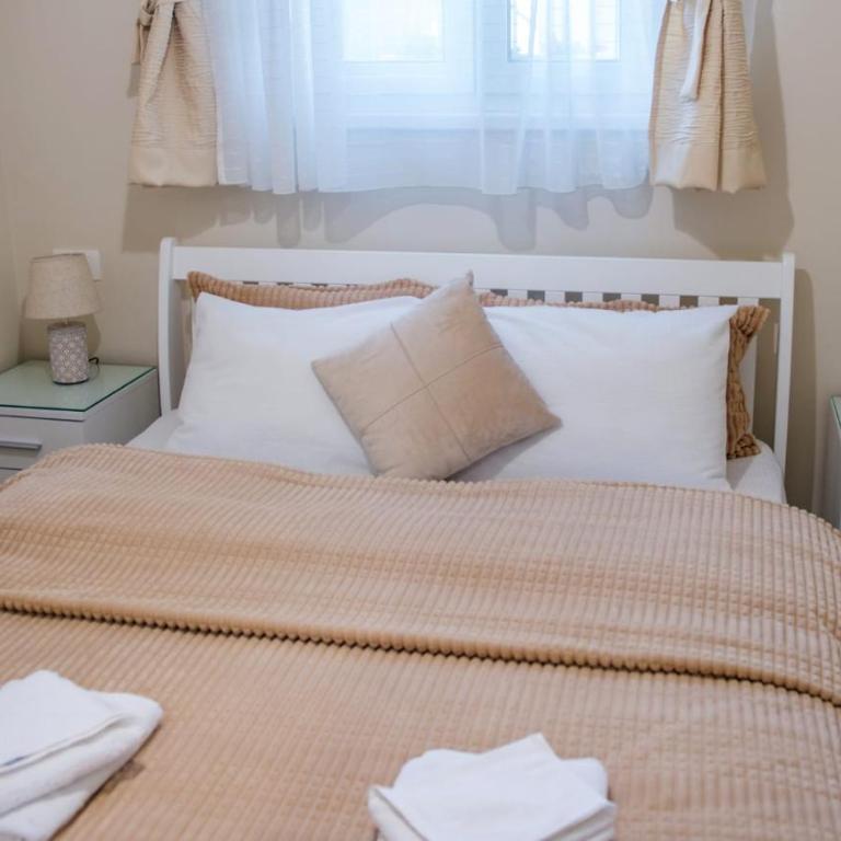 Casa-Naro - One-Bedroom Apartment - 13