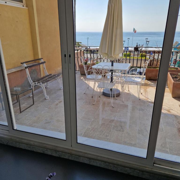 Il Ponentino - Camera Quadrupla Superior con Balcone, Vista Mare e Bagno Privato Esterno - 7