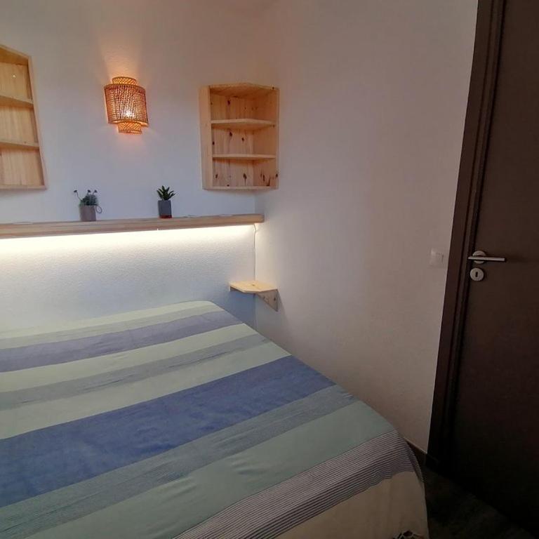 Domaine de la Coudoulière, Calme, sans vis à vis, proche mer, piscine - Apartamento de 1 dormitorio - 11