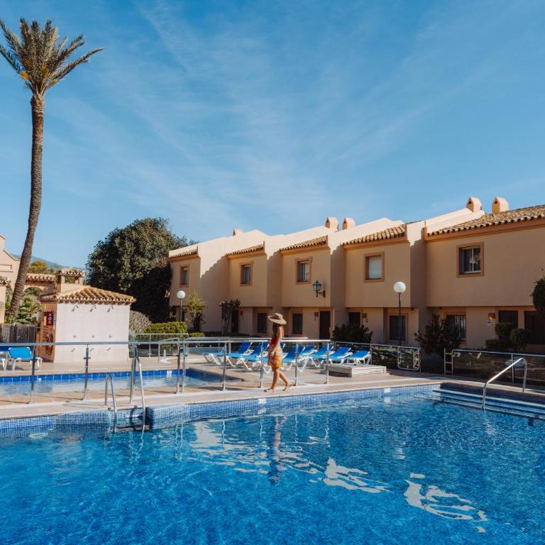 Ramada Hotel & Suites by Wyndham Costa del Sol - Suite Junior Clásica - 1
