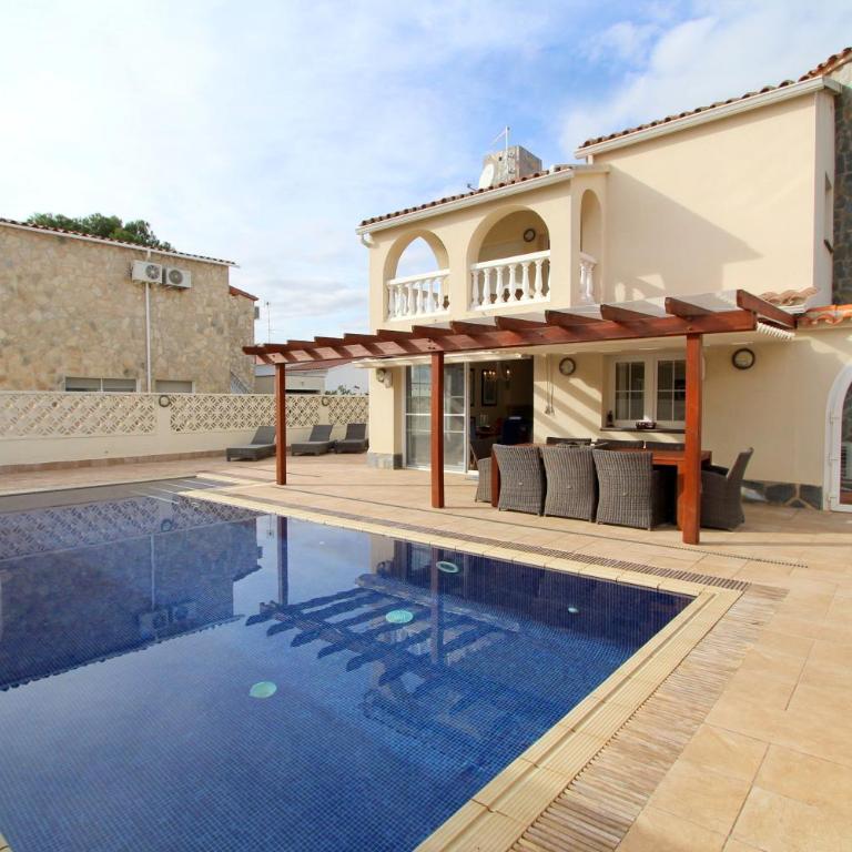 LEON INMO Villa Loro - 14157 - Villa con piscina privada - 3