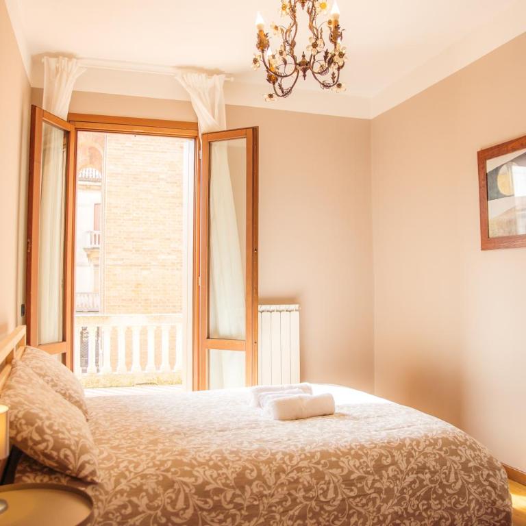 Your Room to visit Venice Marco Polo 10 min - Ampia Camera Matrimoniale - 30