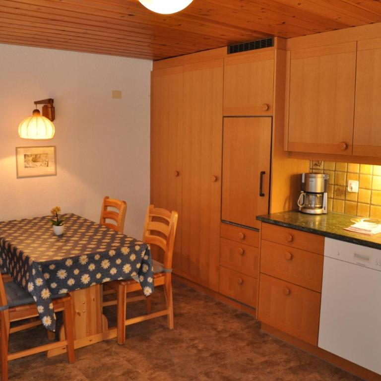 FERIENWOHNUNGEN Chalet Hohturnen - Apartment mit 1 Schlafzimmer und Terrasse - 11