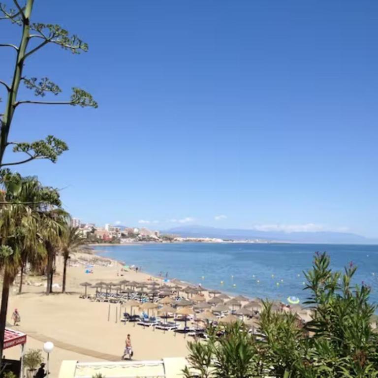 Andalusian style apartment in Pueblo Evita exclusive holiday complex - Apartamento - 31