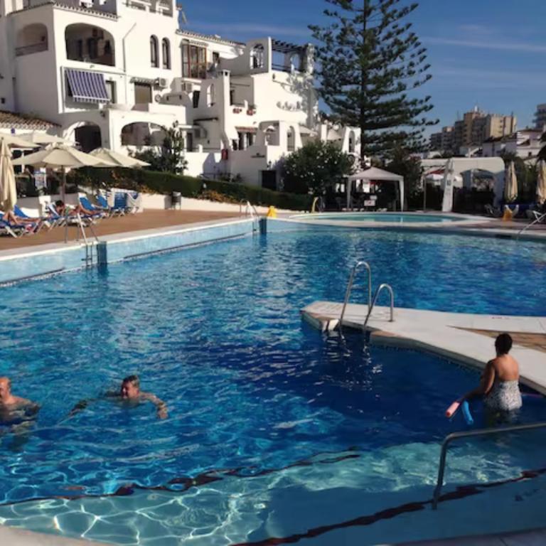 Andalusian style apartment in Pueblo Evita exclusive holiday complex - Apartamento - 15