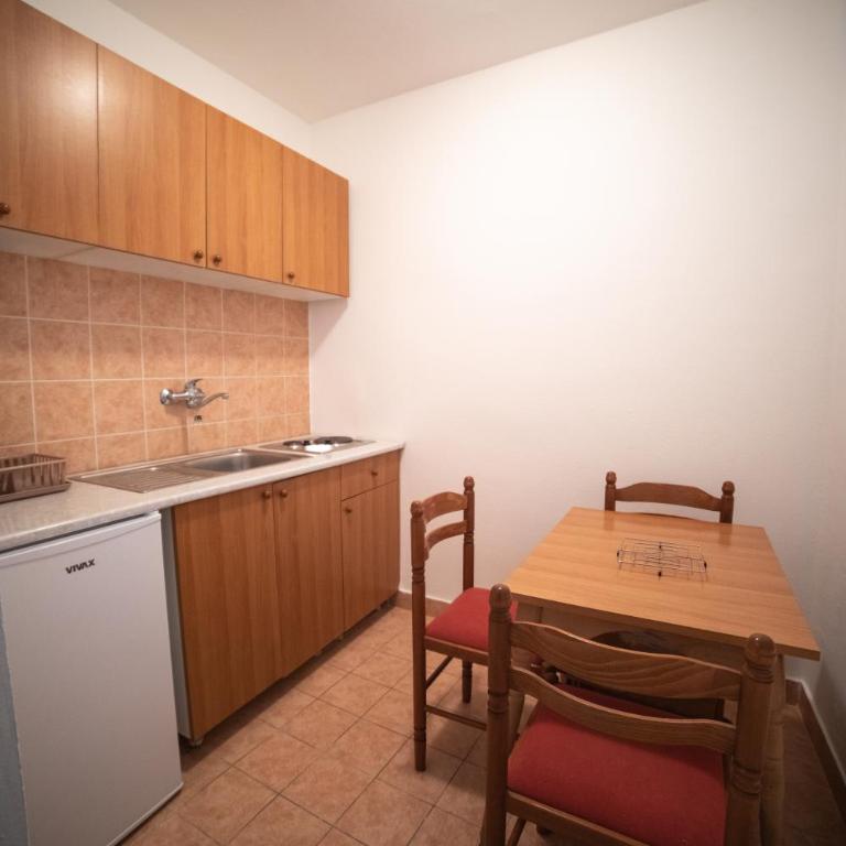 FOR-A Apartmani - Double Room - 5