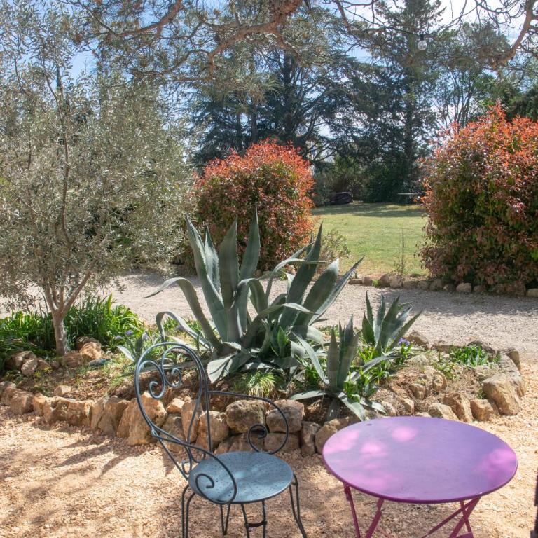 Vintage Provence - Bungalow Deluxe - Vue sur Jardin - 11