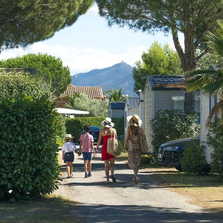 Camping Del Mar 10, Mobil home Petit Paradis, 6 personnes, Bord de mer, Camping Del Mar Village - Mobile Home - 48