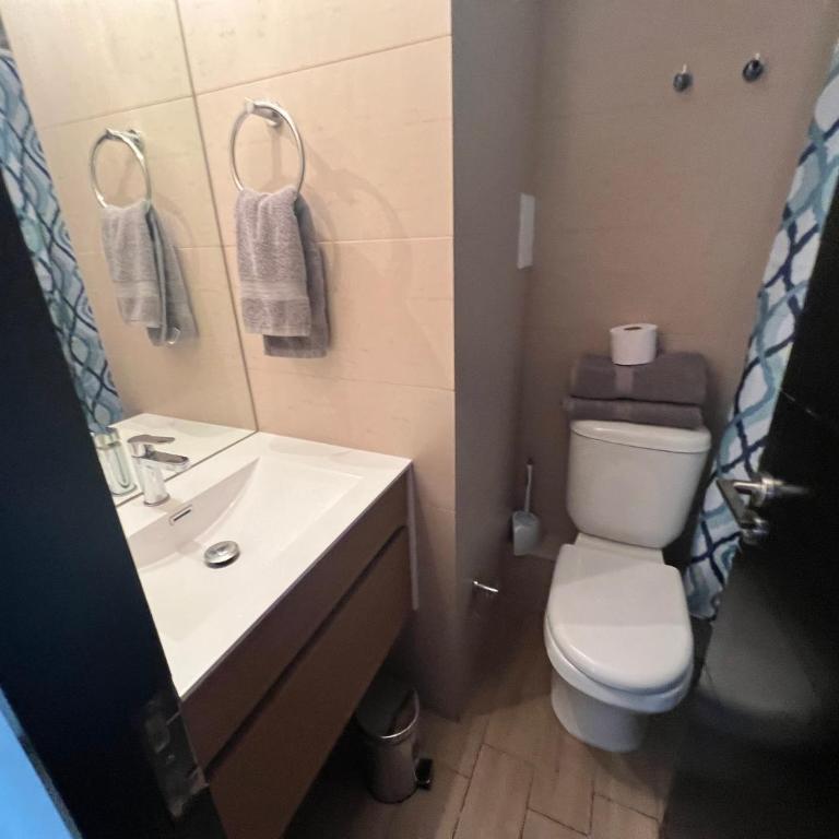 28 Metros costado Clinica las Condes ,hasta 5 personas - Apartamento de 2 dormitorios - 7