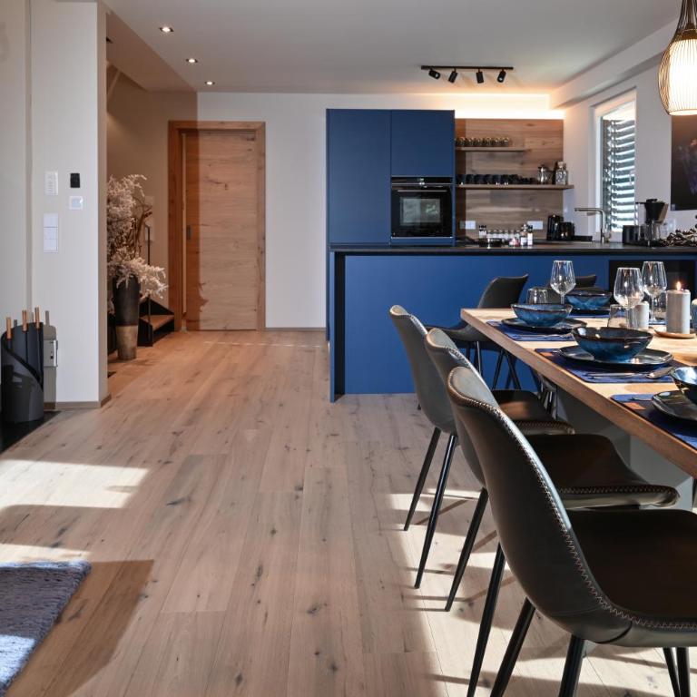 Boutique ChaletS Alpi mit Sauna & Kino - Haus mit 5 Schlafzimmern, Sauna und Kinoraum (blau) - 8