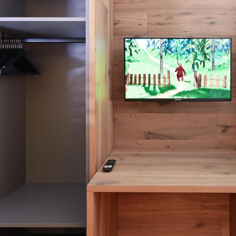 Boutique ChaletS Alpi mit Sauna & Kino - Haus mit 5 Schlafzimmern, Sauna und Kinoraum (rot) - 23