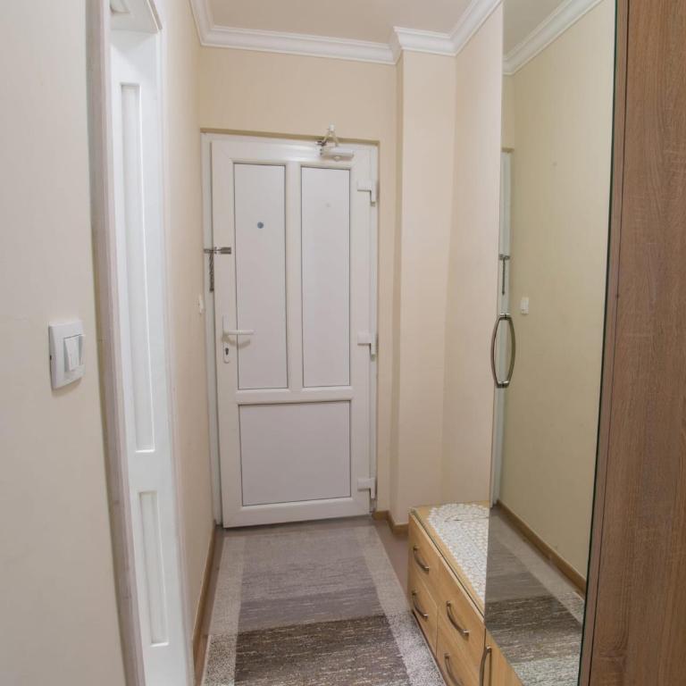 Casa-Naro - One-Bedroom Apartment - 12