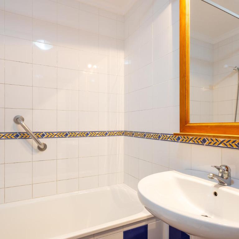 Apartamentos Solset Nerja - Apartamento con terraza - 15