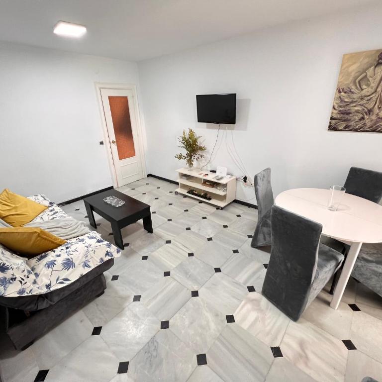 Pedregalejo Playa, Piscina y Parking - Apartamento de 2 dormitorios - 13