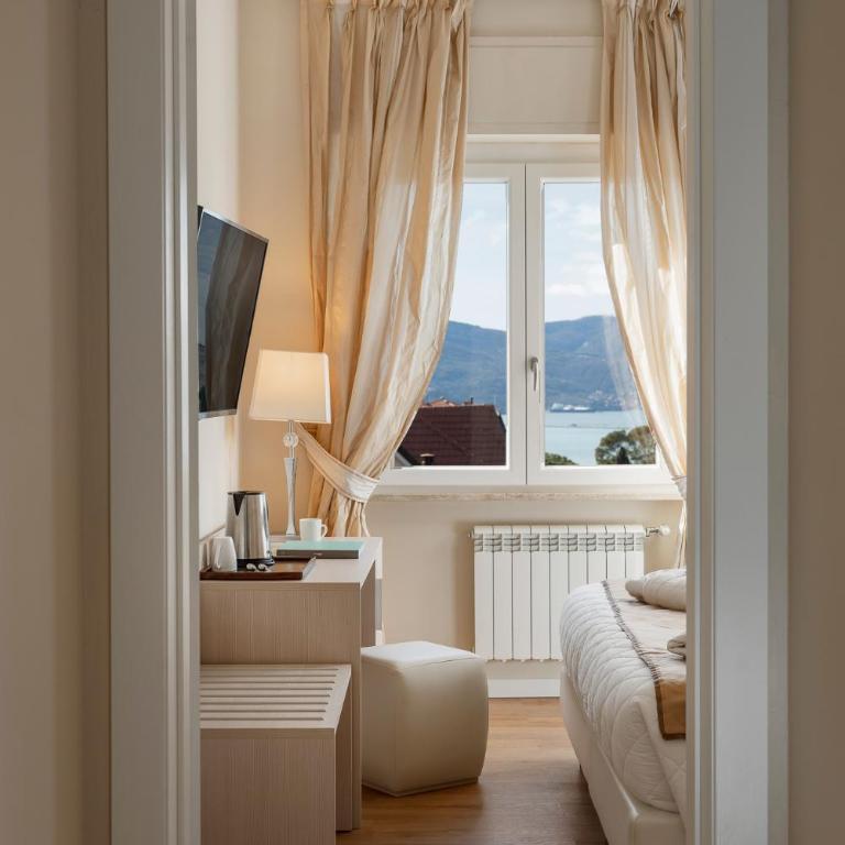 Europa Grand Hotel - Camera Matrimoniale con Vista Mare Laterale - 4