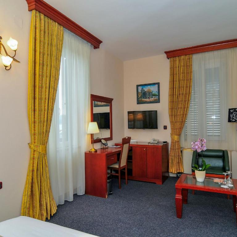 Hotel Montenegrino - Deluxe Double Room with Sea View - 4